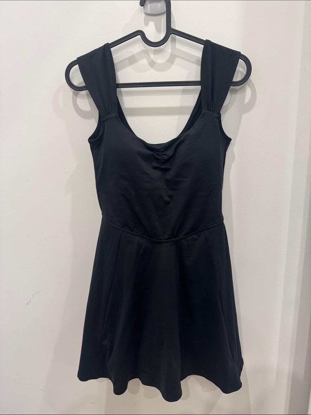 Gilly Hicks Black Sleeveless Scoop Neck Mini athletic Dress